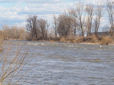 Vltava začala mít vyšší průtok vody než je obvyklé.