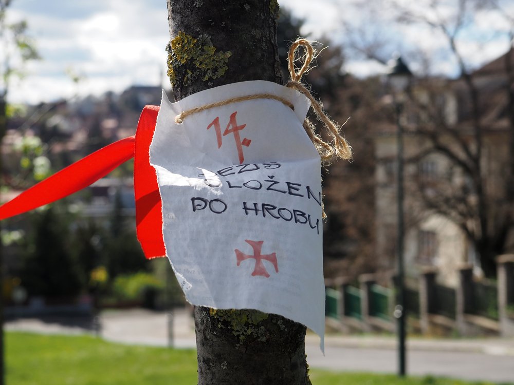 /14. Ježíš uložen do hrobu. /14. Ježíš uložen do hrobu.